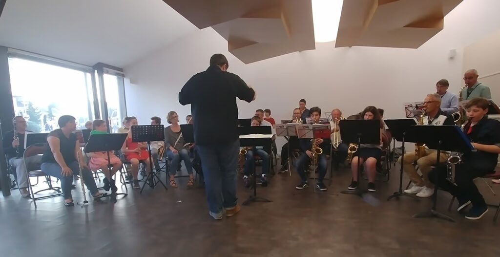 La classe Orchestre et l'Orchestre d'Harmonie de Golbey réunis pour la fête de la musique