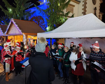 Chorale coup de Choeur à l'inauguration du marché de Noël de Golbey