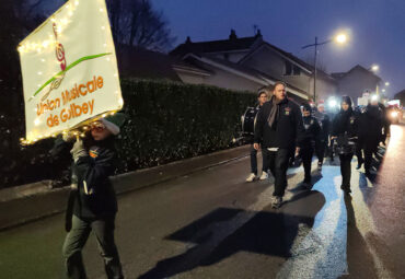 Parade de noel de golbey 2024 avec l'orchestre d'harmonie