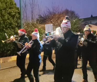 Parade de noel de golbey 2024 avec l'orchestre d'harmonie