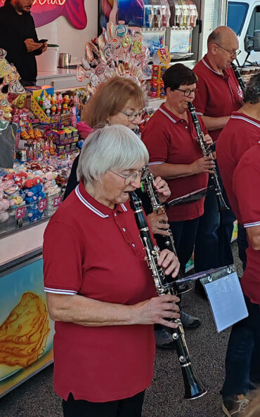 L'orchestre d'harmonie à la foire aux beignets râpés 2025 à Golbey
