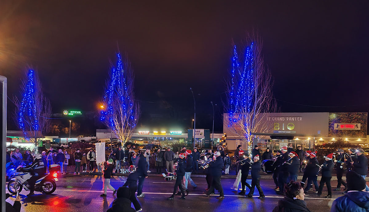 Défilé de la Saint-Nicolas 2025 à Golbey avec l'Orchestre d'Harmonie de l'Union Musicale de Golbey