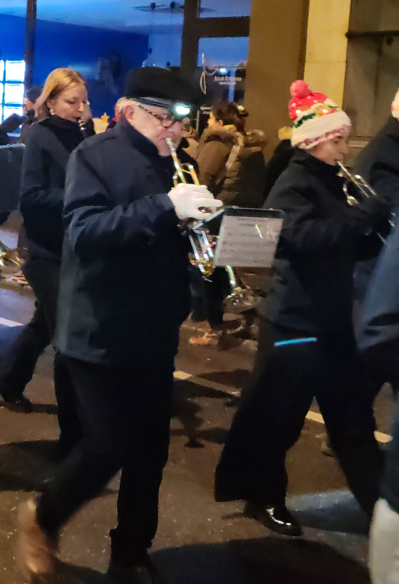 L'orchestre d'harmonie de Golbey au défilé de la Saint-Nicolas d'Epinal du 6 décembre 2025