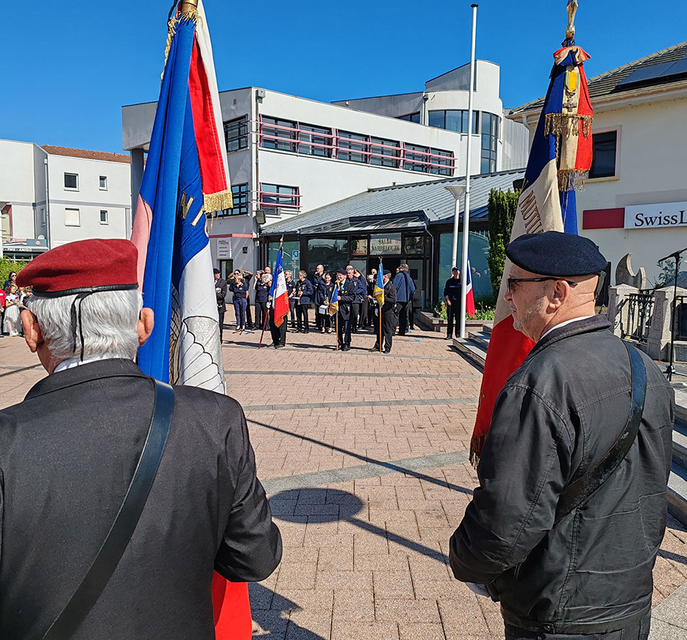 Cérémonie du 8 mai 2026 à Golbey avec l'Orchestre d'Harmonie et la chorale Coup de Choeur